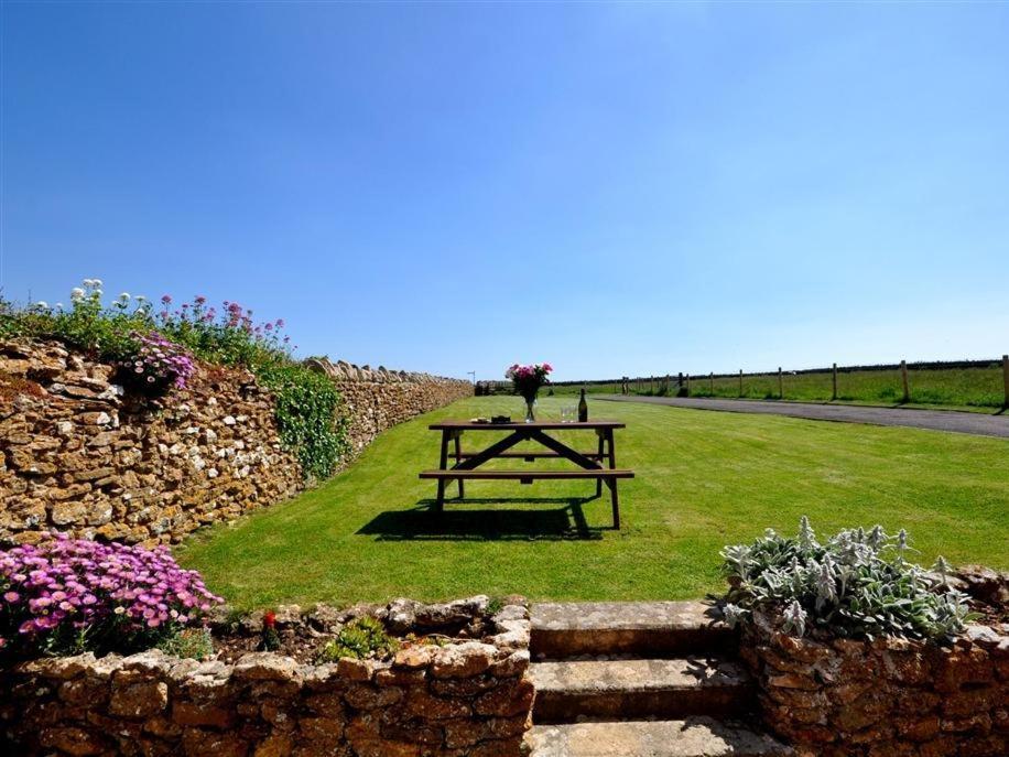 Cliff Farm No. 2 Cottage, BURTON BRADSTOCK room 2