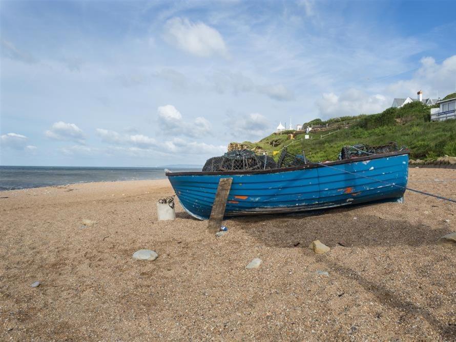 Cliff Farm No. 2 Cottage, BURTON BRADSTOCK room 4