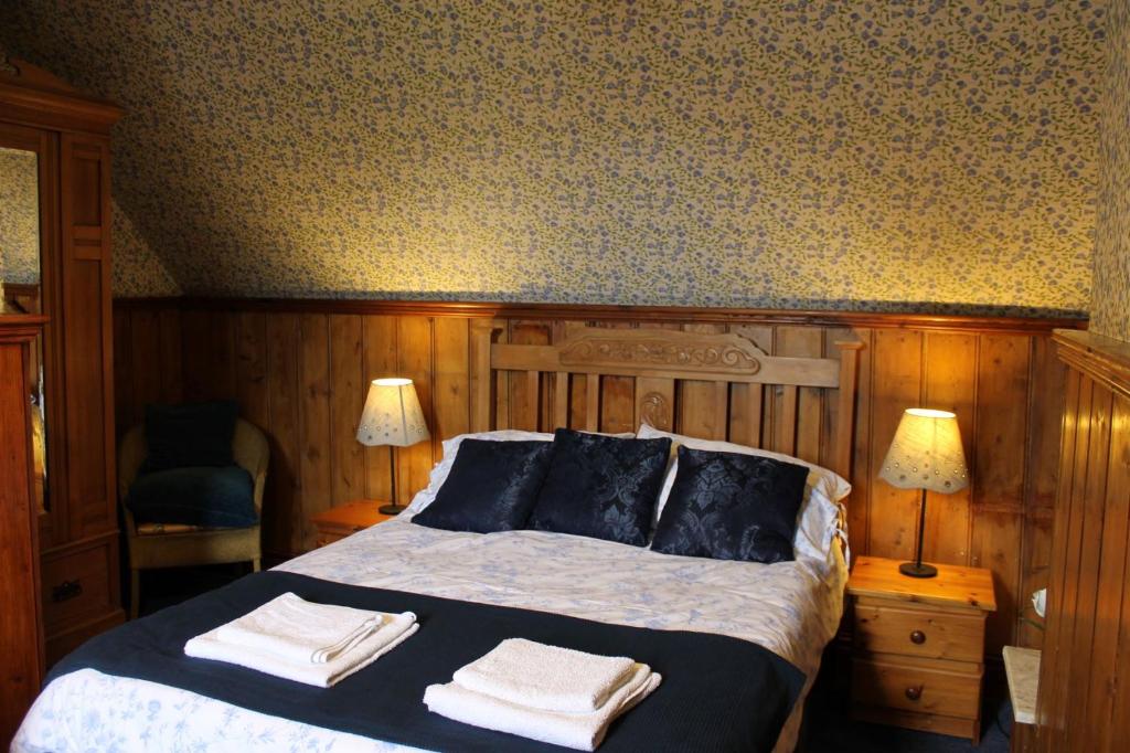 Coach House Cottages room 3