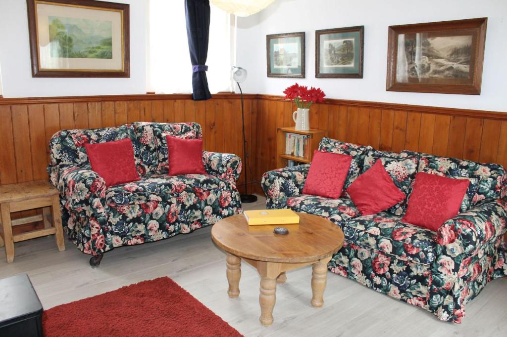 Coach House Cottages room 6