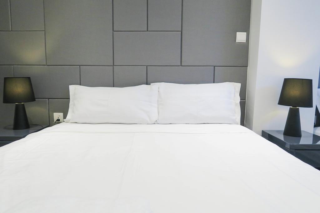 Comfy Studio 3 room 6
