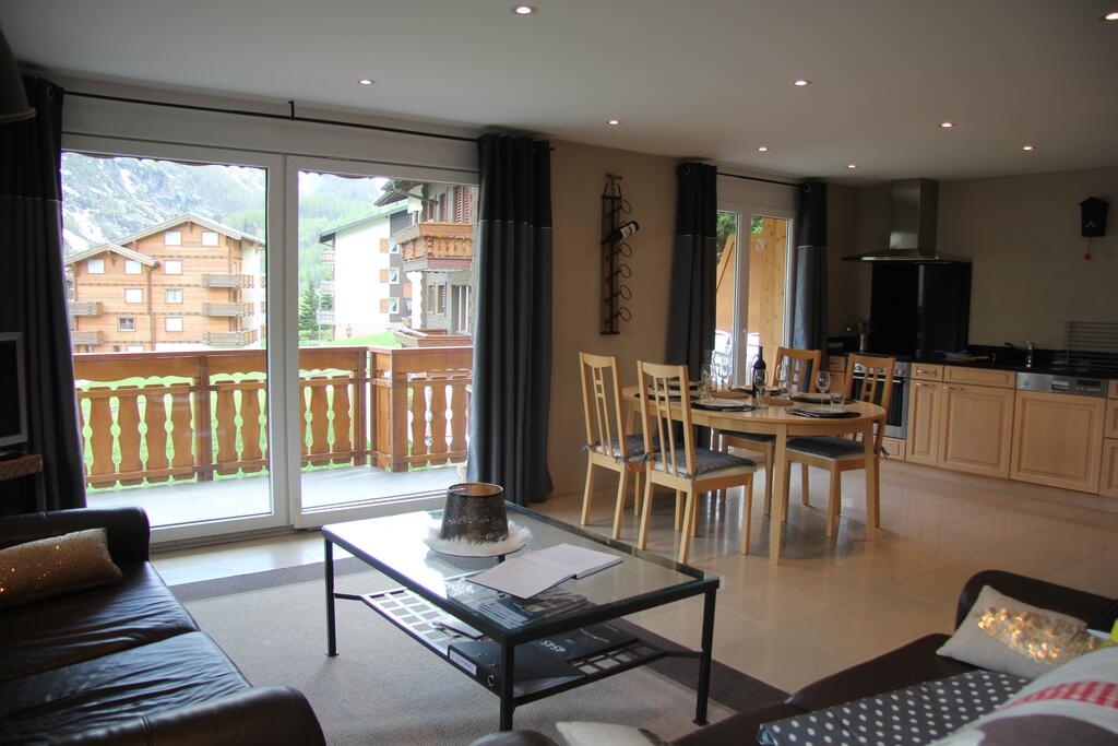 Cornelia room 2