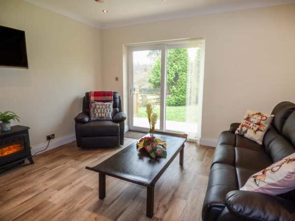 Cwm Gran Meadows room 2