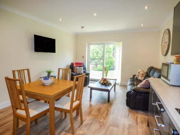 Cwm Gran Meadows room 4