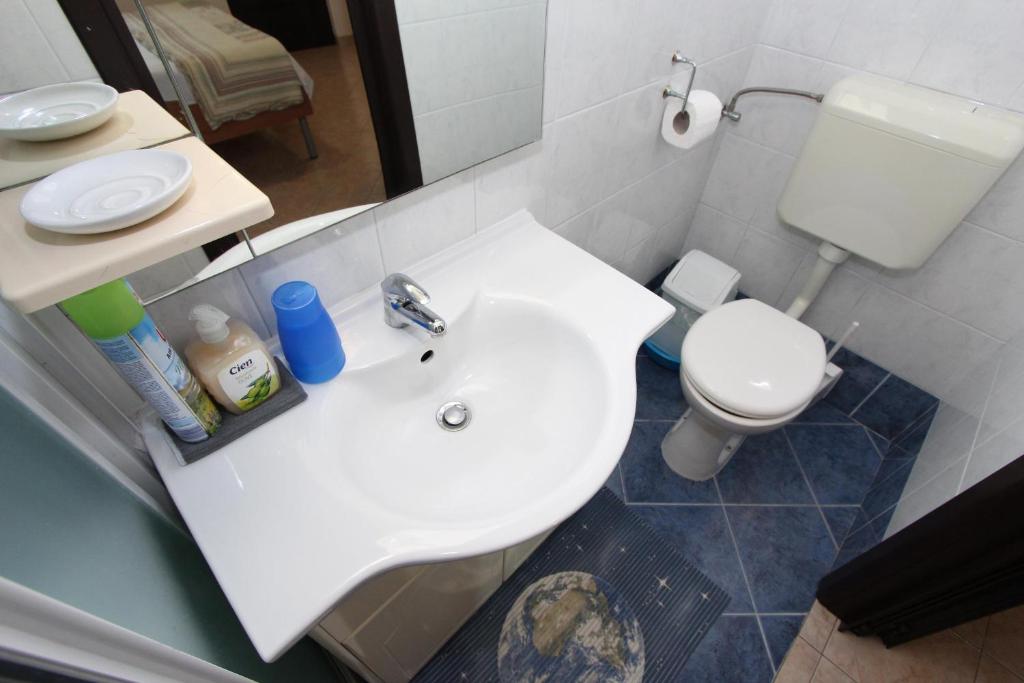 DANA & STELIO Comfort Studio Apartment room 5