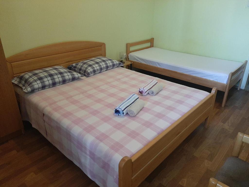 Apartments Davor Ceko room 2