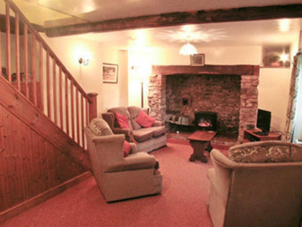 Denhill Cottage room 2