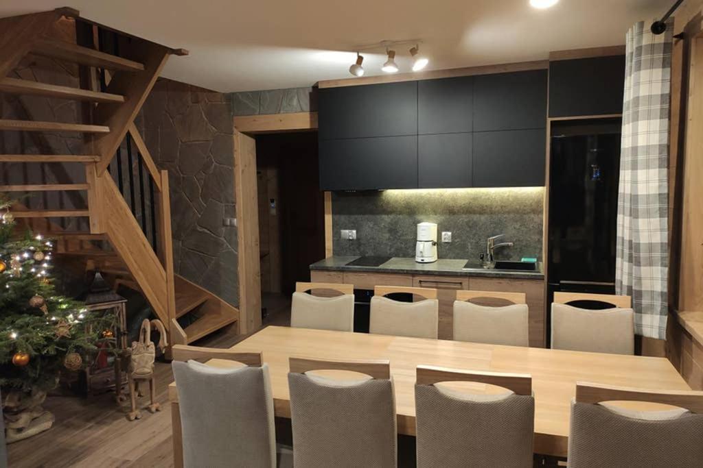 DOMEK TRAGANEK room 3