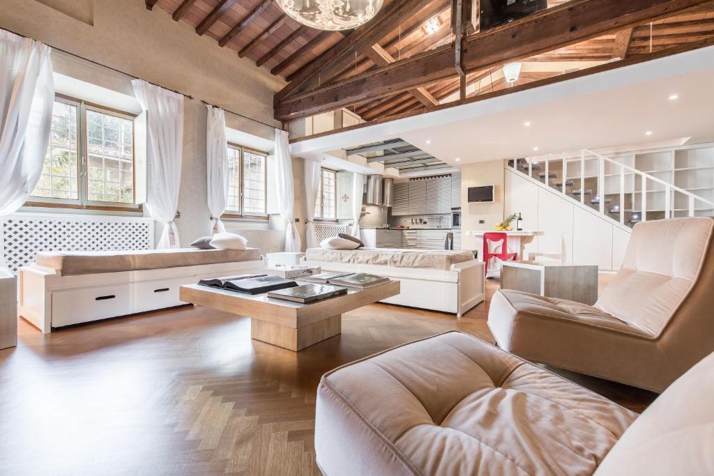 Duomo Luxury Loft room 1