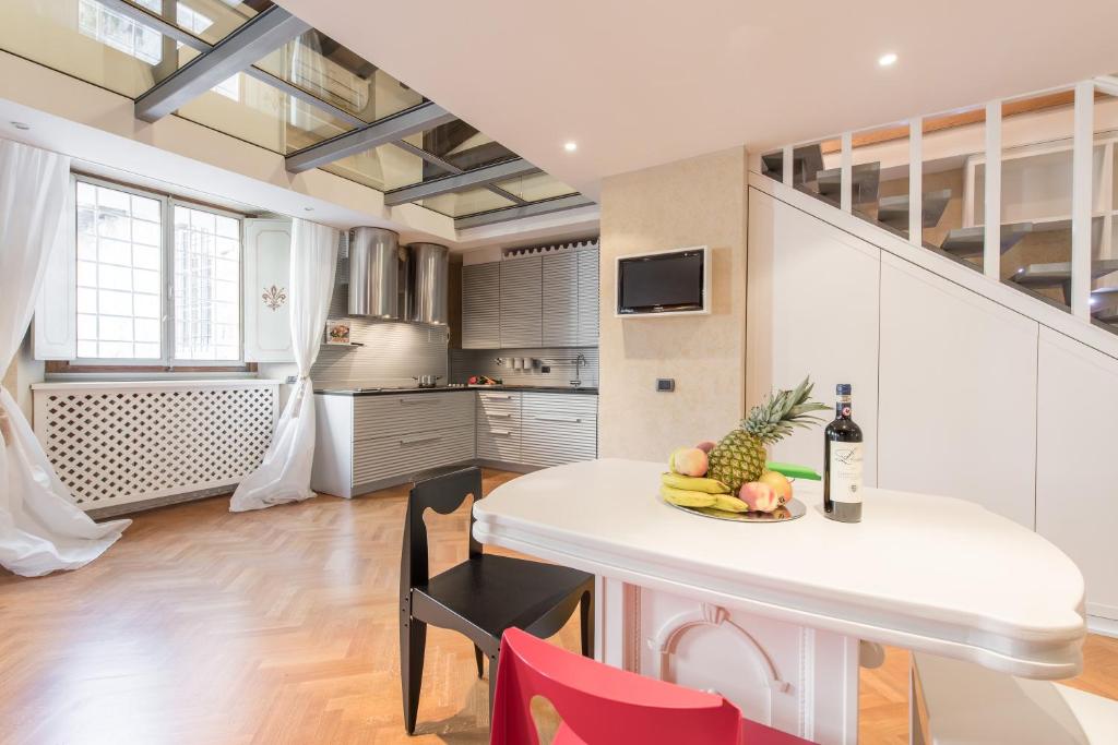 Duomo Luxury Loft room 6