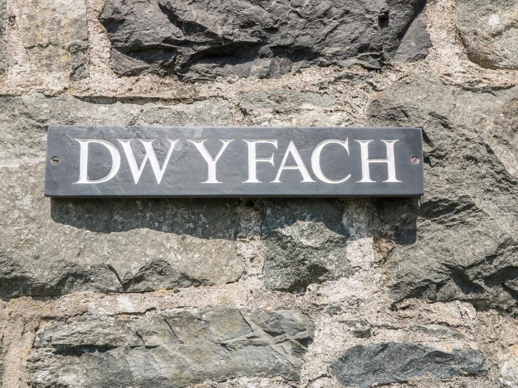 Dwyfach room 4