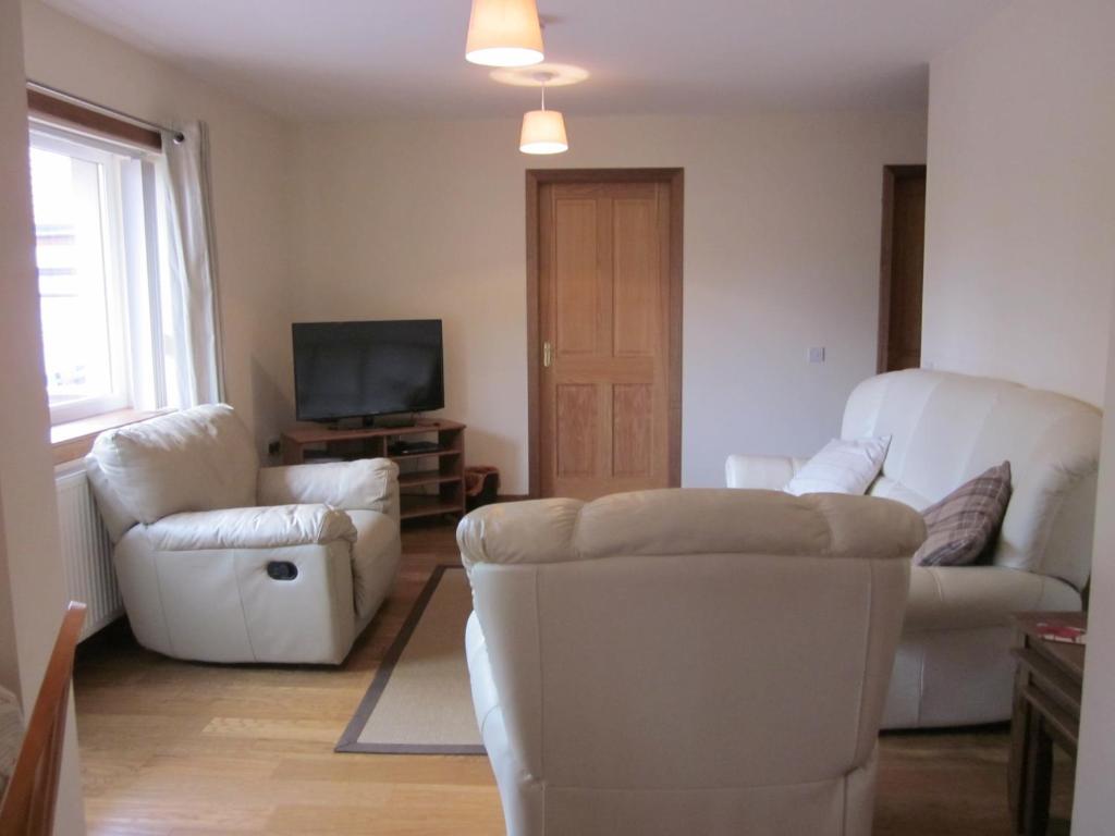 Easter Bowhouse Farm Cottage room 1