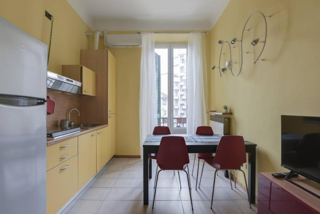 Easylife - Classic and Comfy Porta Romana Flat room 4