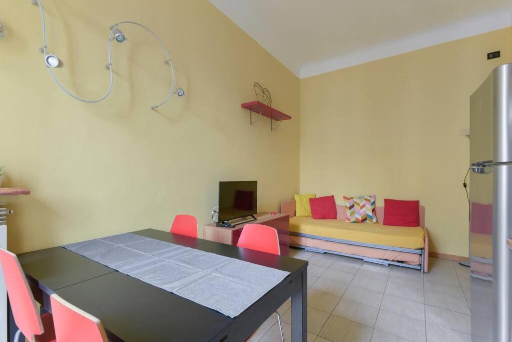 Easylife - Classic and Comfy Porta Romana Flat room 6