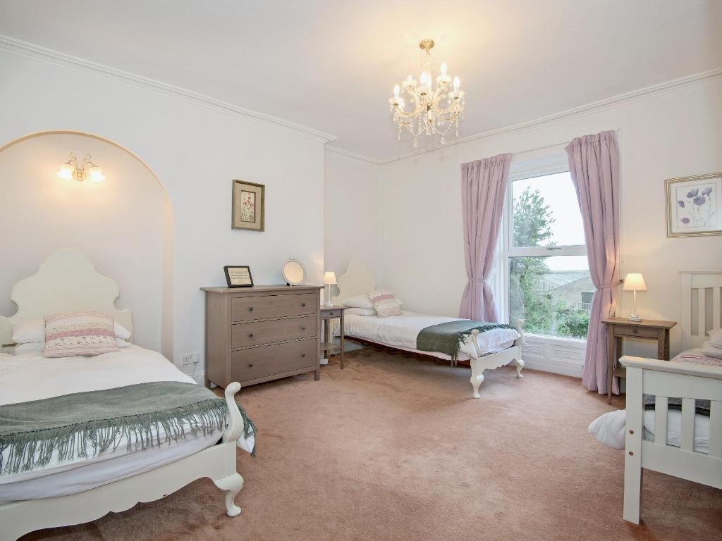Edderside Hall room 3