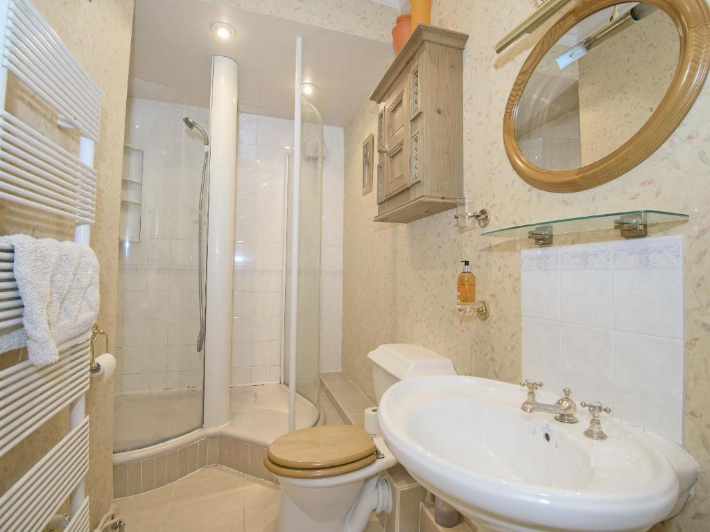 Edderside Hall room 4