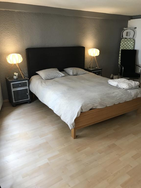 Faggi Apartments room 6