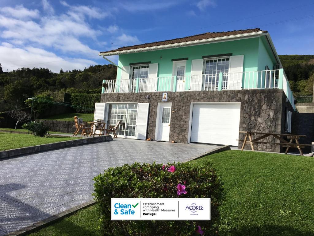 Faial Casa Dankari B&B room 2