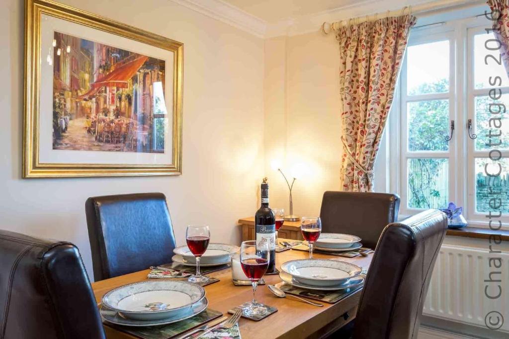 Headford Cottage room 4