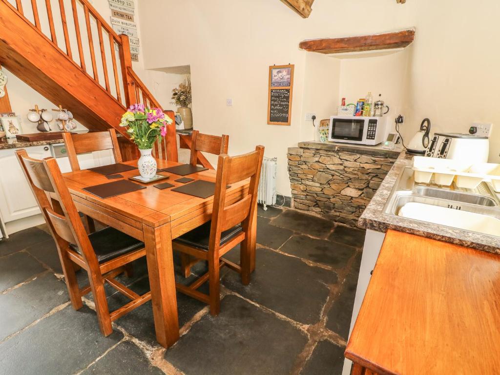 Horrace Farm Cottage room 6