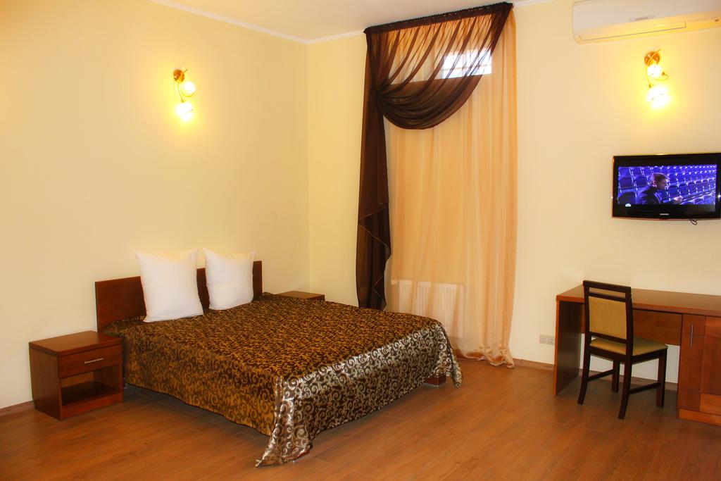 Hotel Lukomorye room 2
