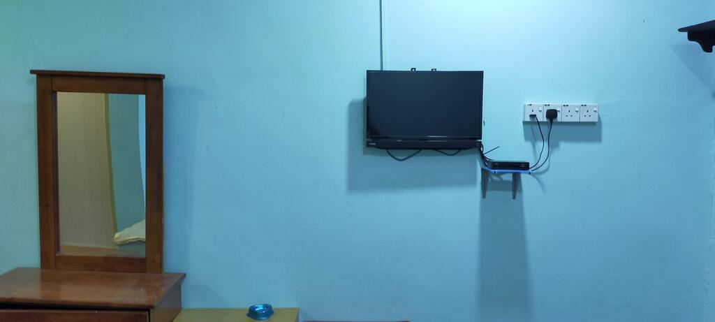 Budget Hotel Meru Raya room 5
