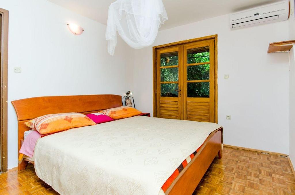 House Renato room 5
