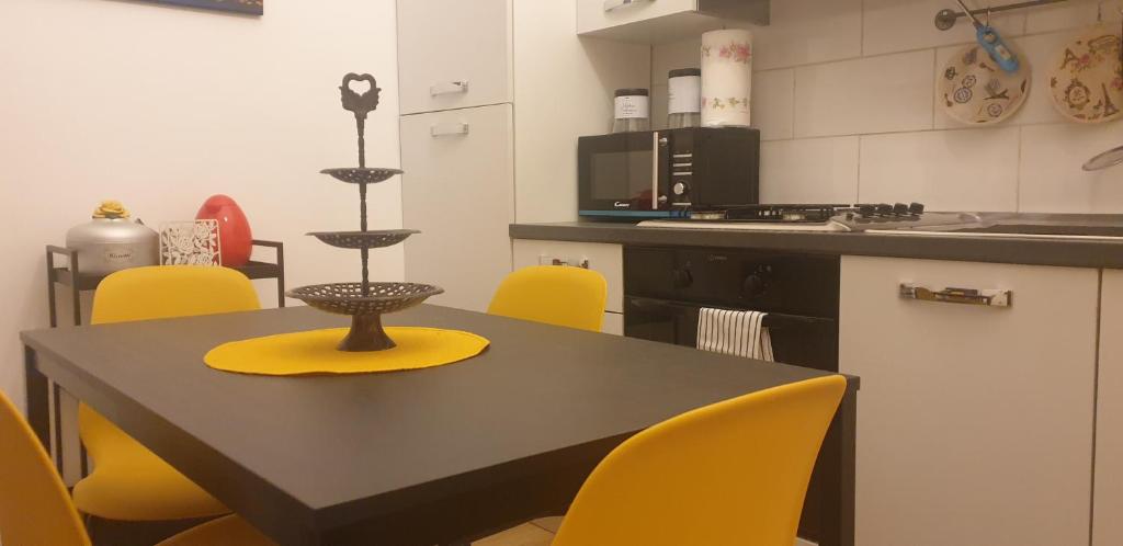 Isola Dal Verme Flat room 2