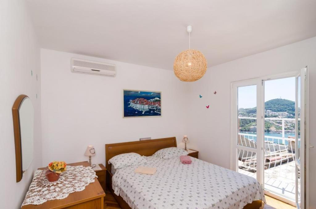Ivo Guest House room 1