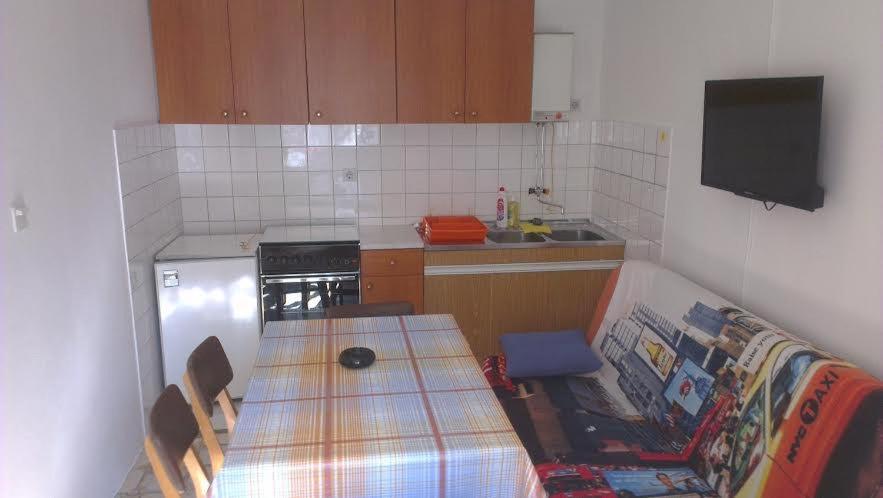 Jure Erceg Apartment room 1