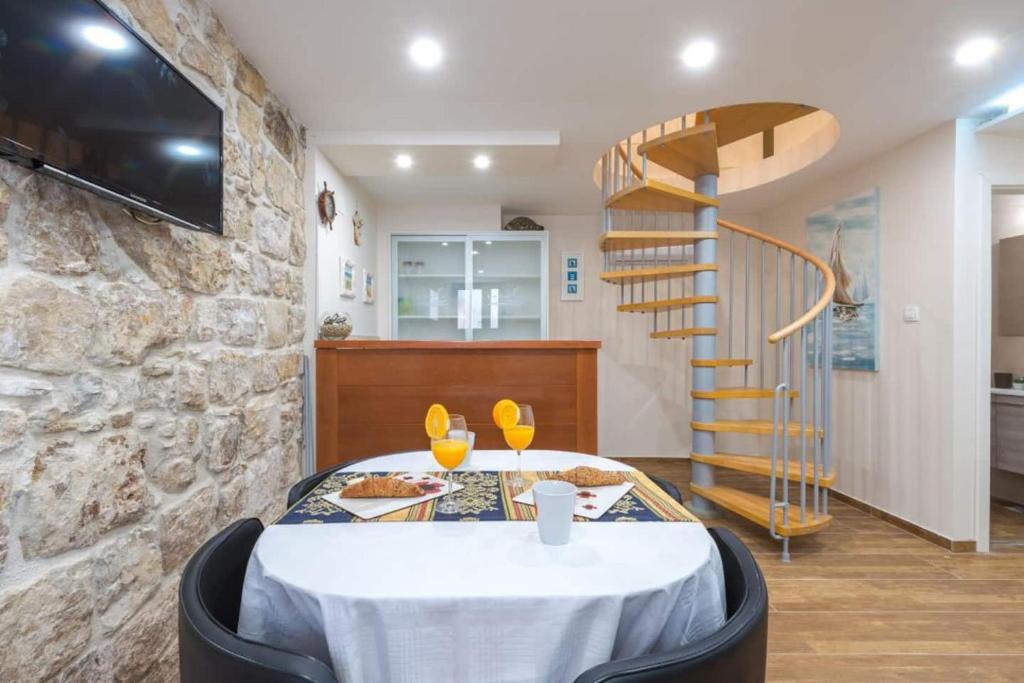 New Apartment La Barca Old Town room 3