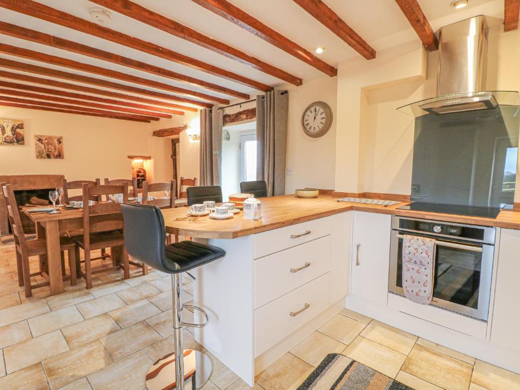 Lane Head Cottage room 6