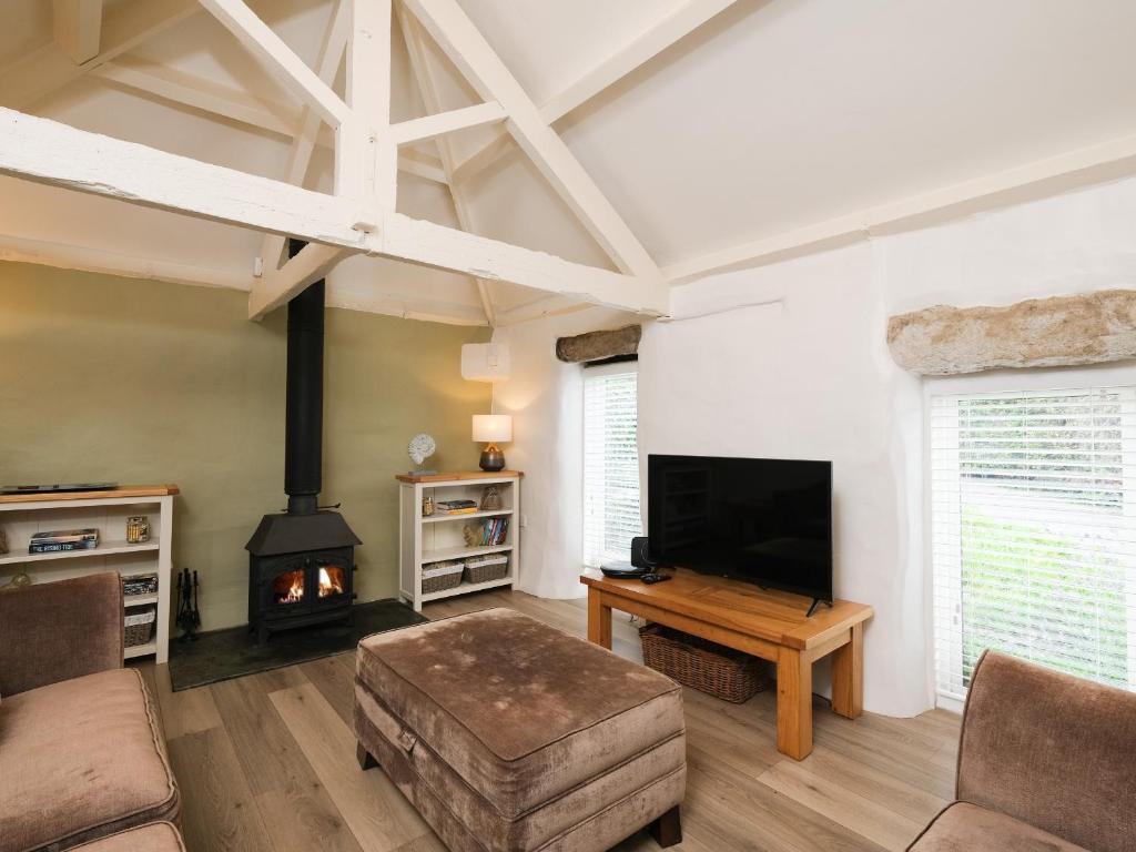 Lavender Barn room 1