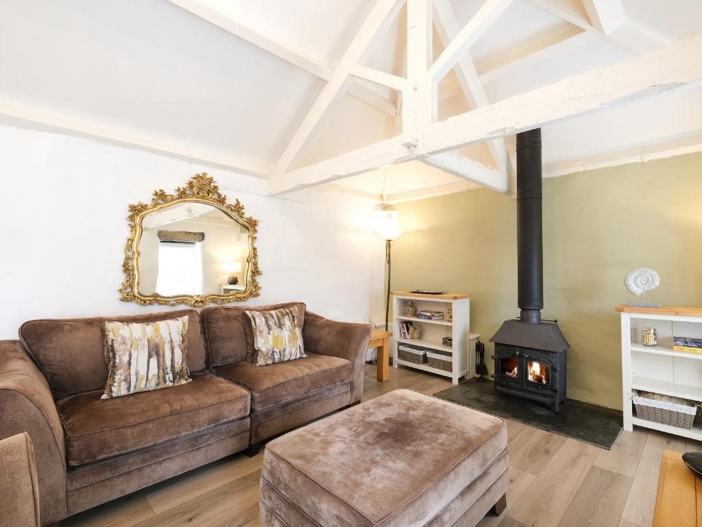 Lavender Barn room 2