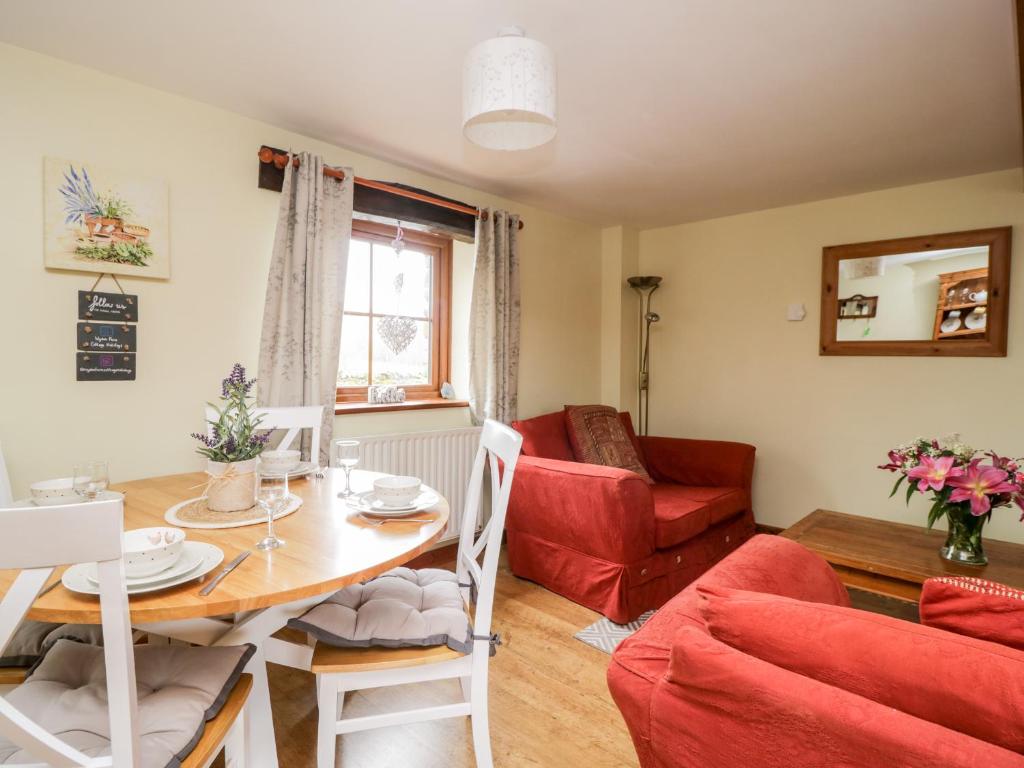 Lavender Cottage room 2