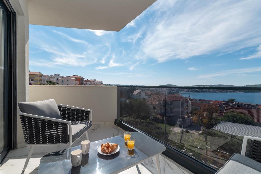 Lavender Tree - Luxury Apartments room 4