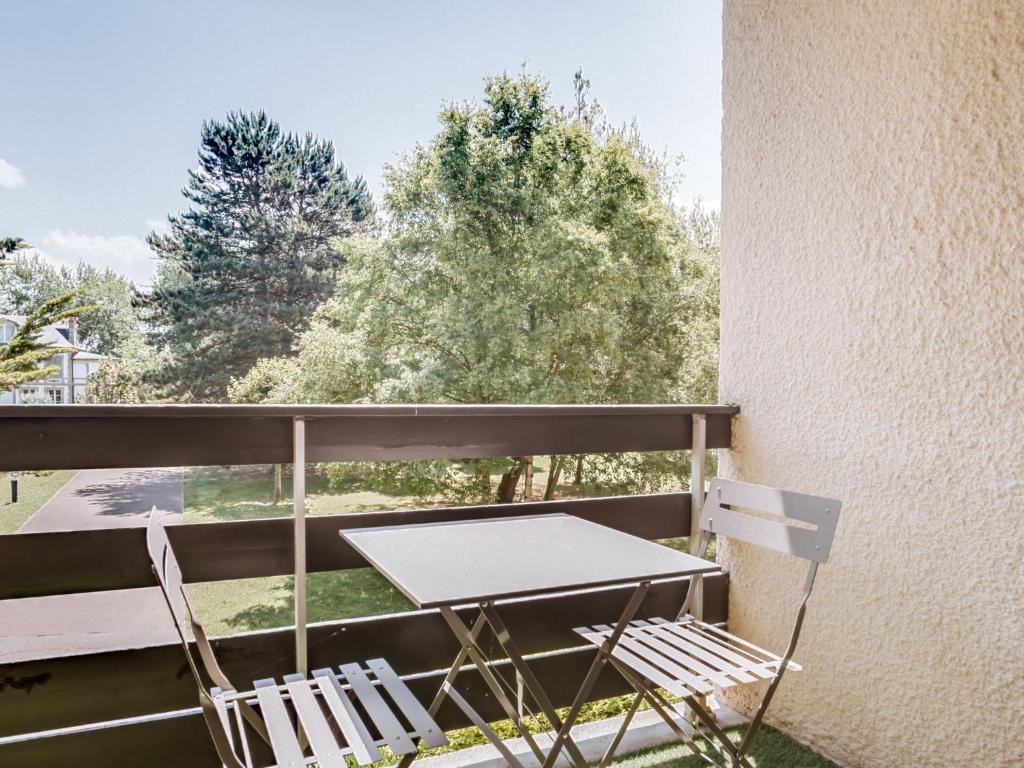 Apartment Le Sporting-14 room 1