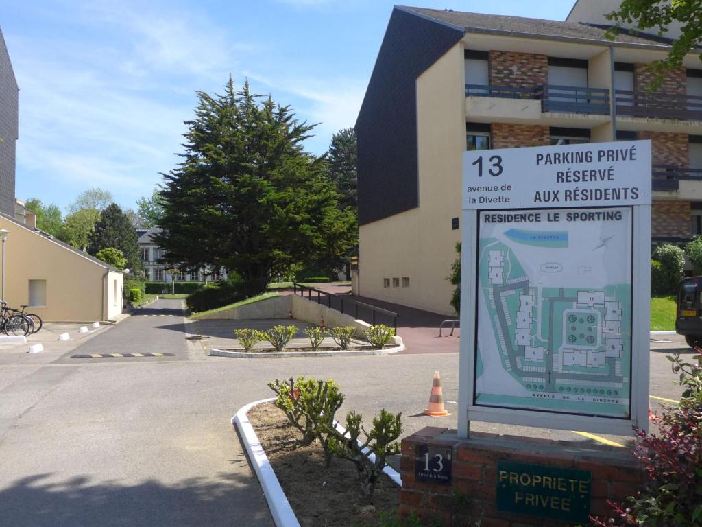 Apartment Le Sporting-14 room 2