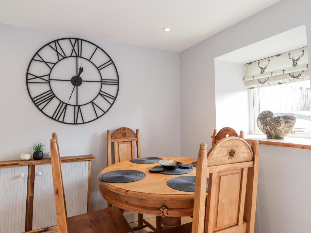 Livet Cottage room 5
