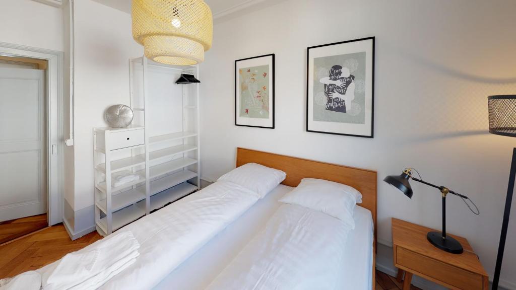 Unique Serviced Living @ Basel SBB Station room 1
