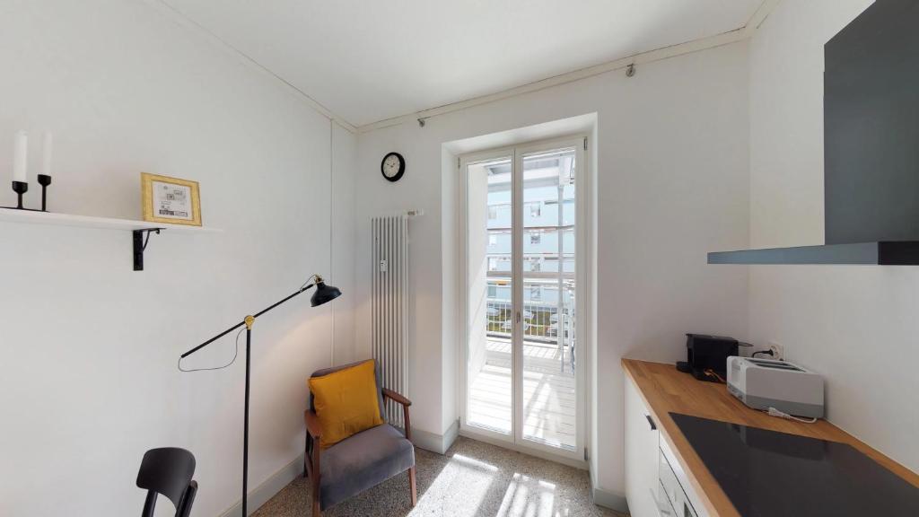 Unique Serviced Living @ Basel SBB Station room 2