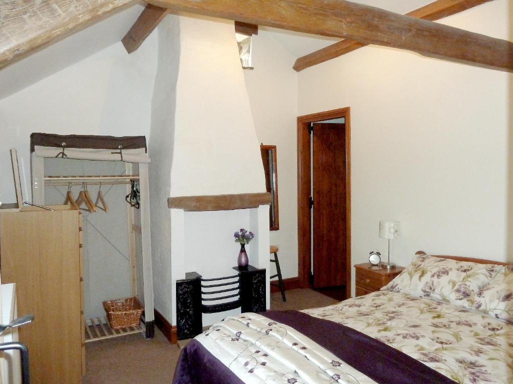 Lord Mayors Barn room 1