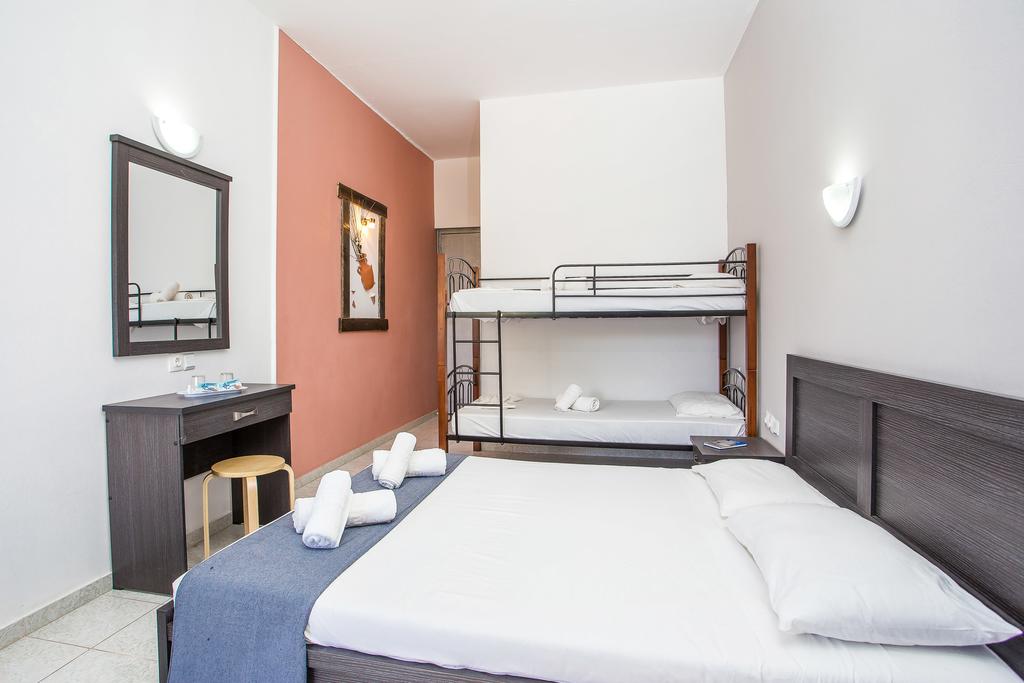 Loutanis Hotel room 2