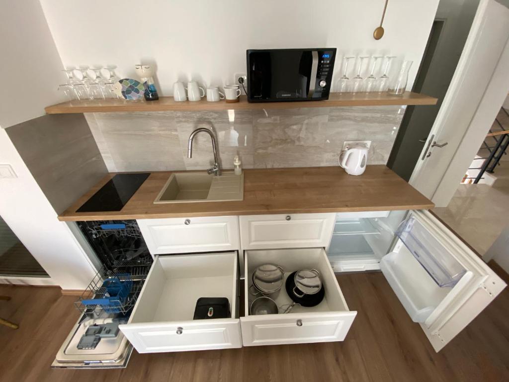 Marisa Apartments Hvar II room 3