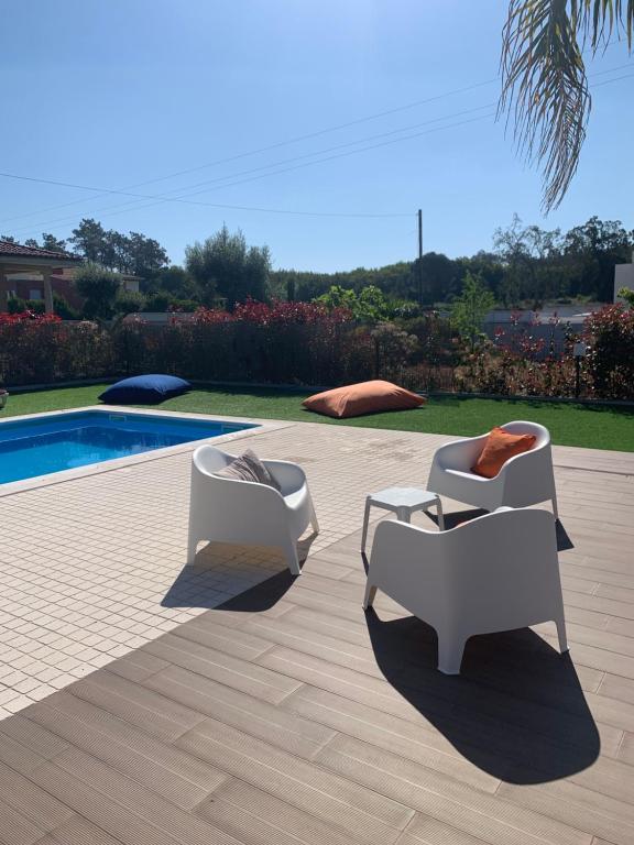 Meirinha House room 3