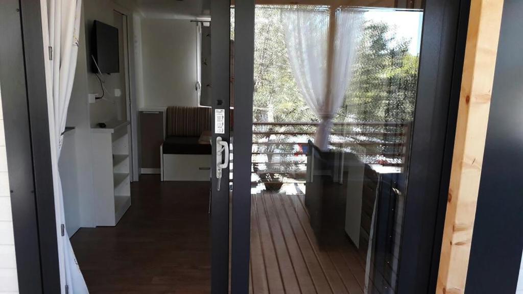 Mobile Homes Anita room 5
