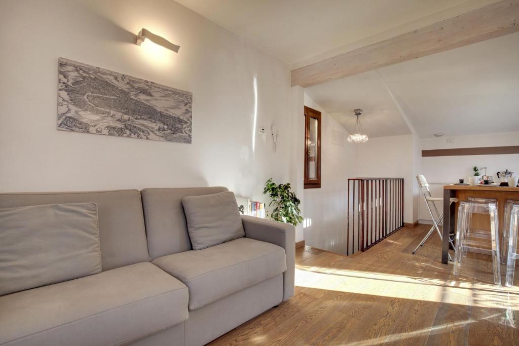 Modern Apartment Venice With Terrace room 4