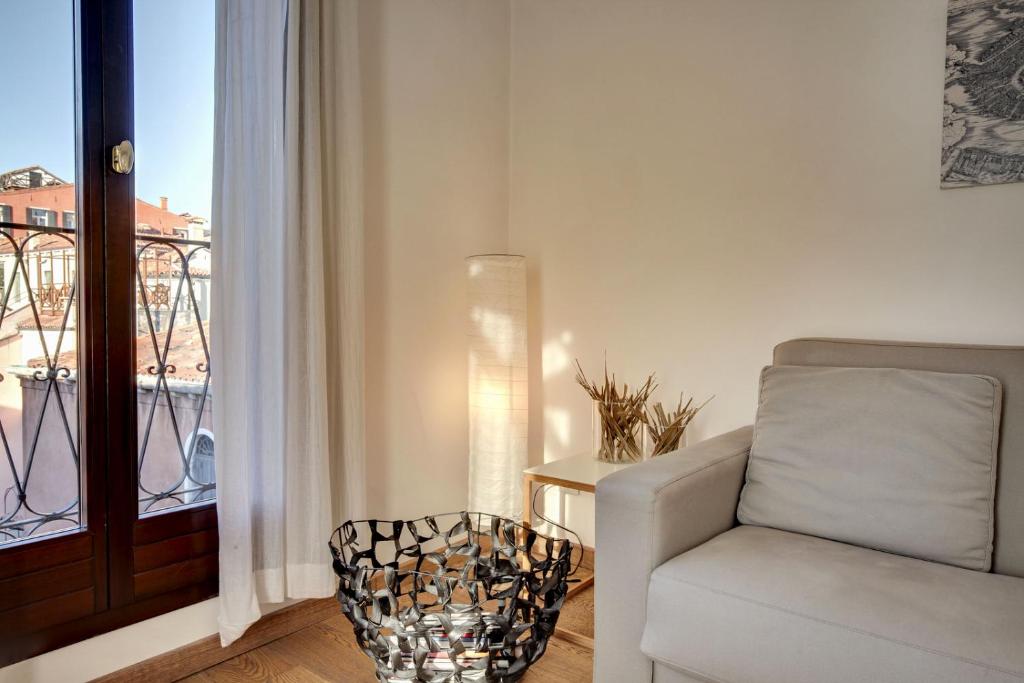 Modern Apartment Venice With Terrace room 6