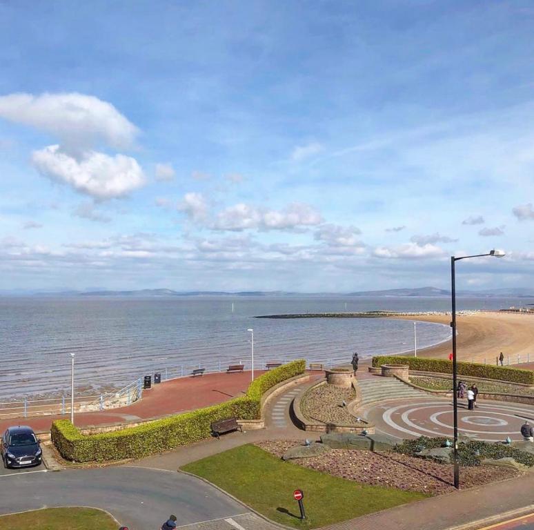Morecambe sea view apartment 203 room 1