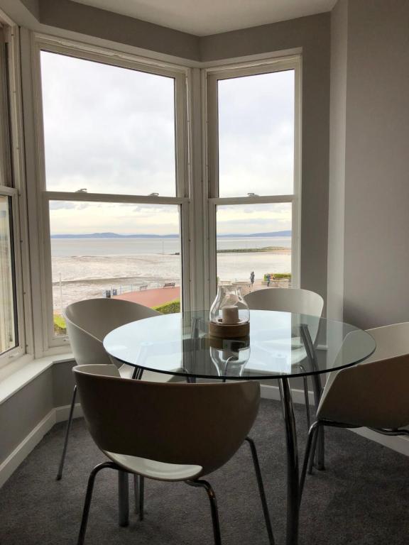 Morecambe sea view apartment 203 room 2